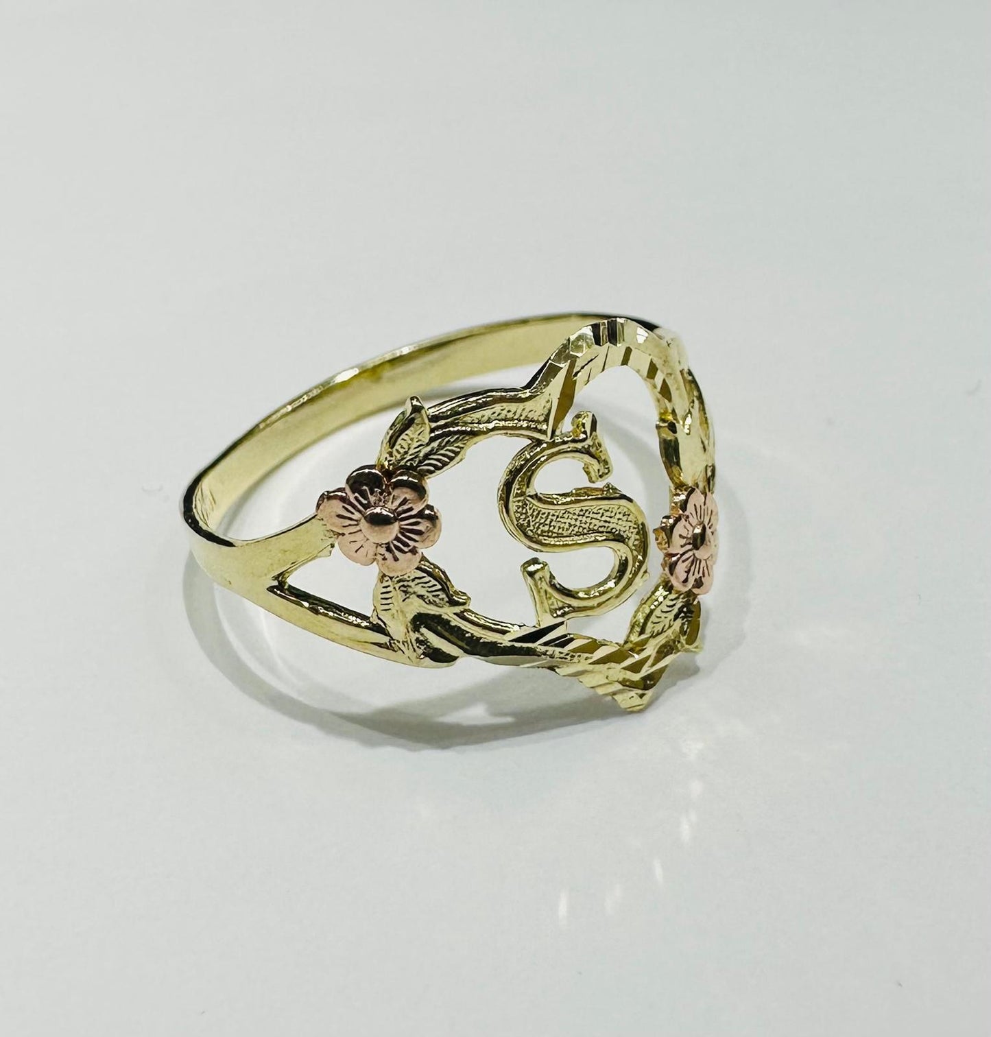 10K GOLD INITIAL "S" RING, SIZE: 9.0,  WEIGHT: 1.6gm
