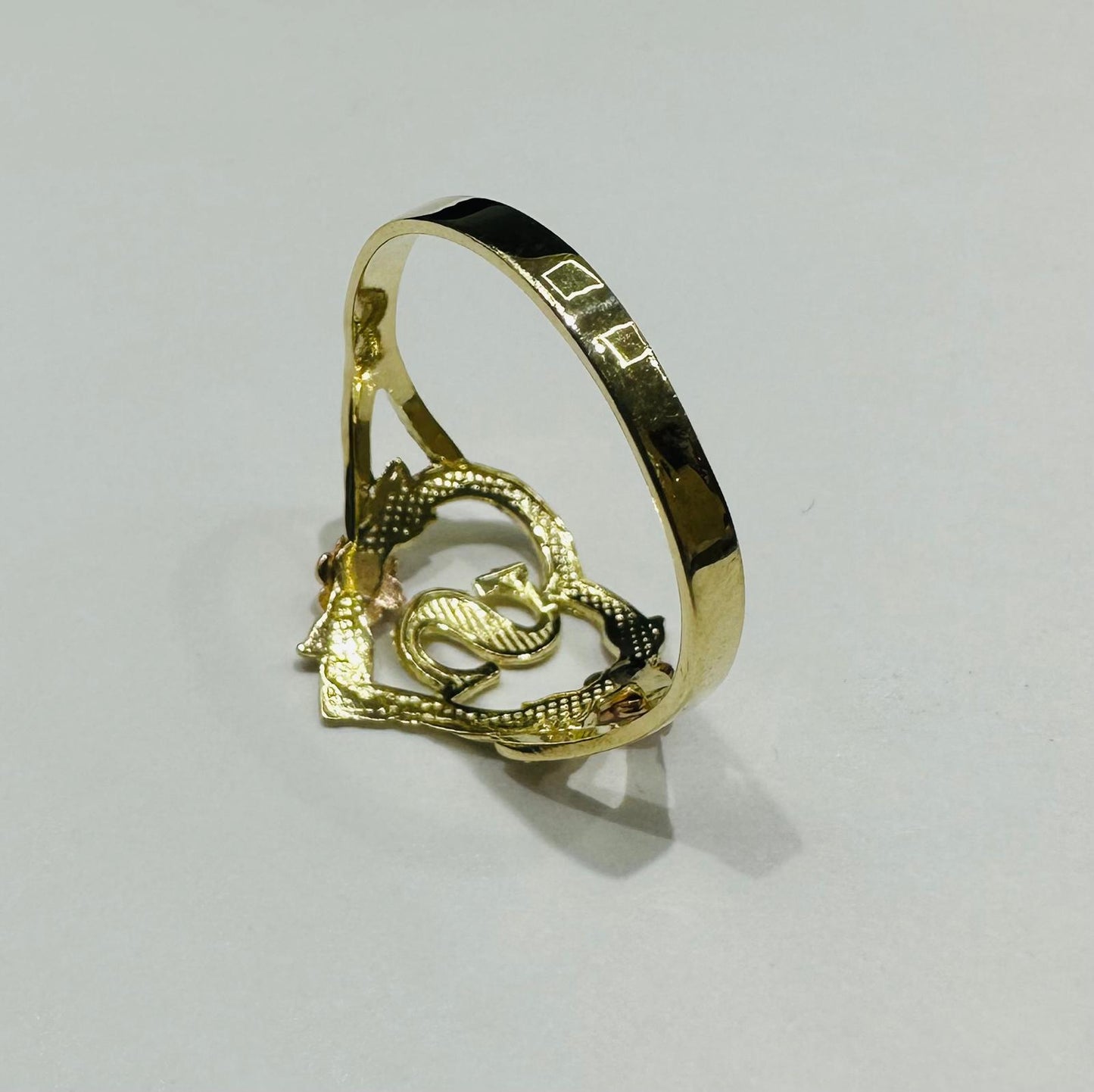 10K GOLD INITIAL "S" RING, SIZE: 9.0,  WEIGHT: 1.6gm
