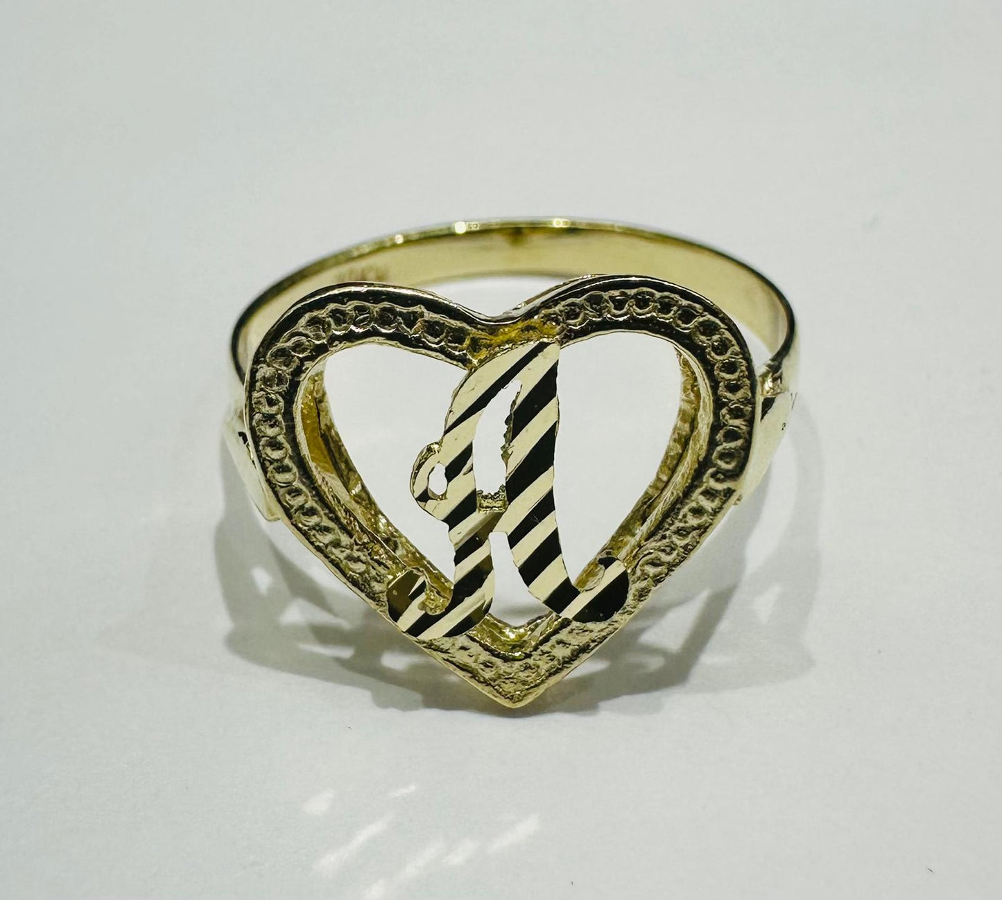 10K GOLD INITIAL "A" RING, SIZE: 7.9,  WEIGHT: 1.7gm