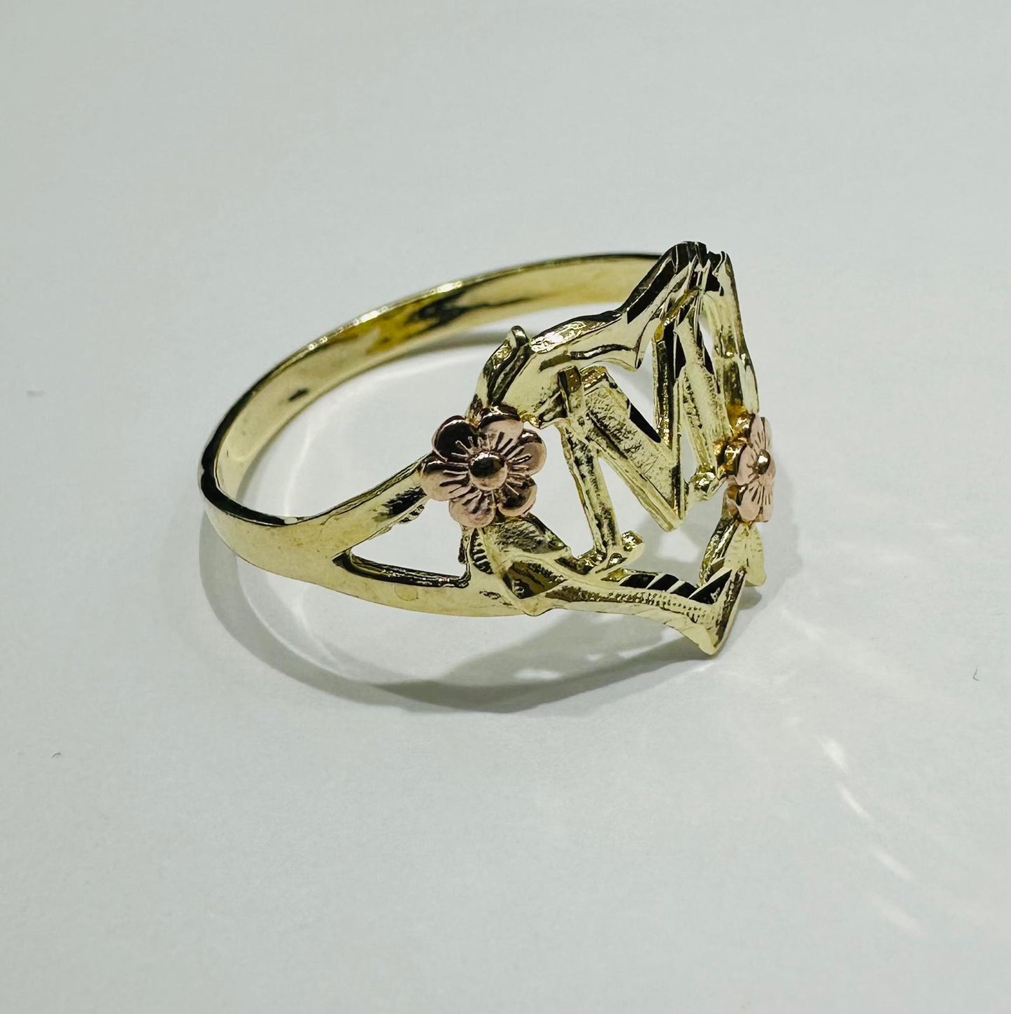 10K GOLD INITIAL "M" RING, SIZE: 9.2,  WEIGHT: 1.8gm