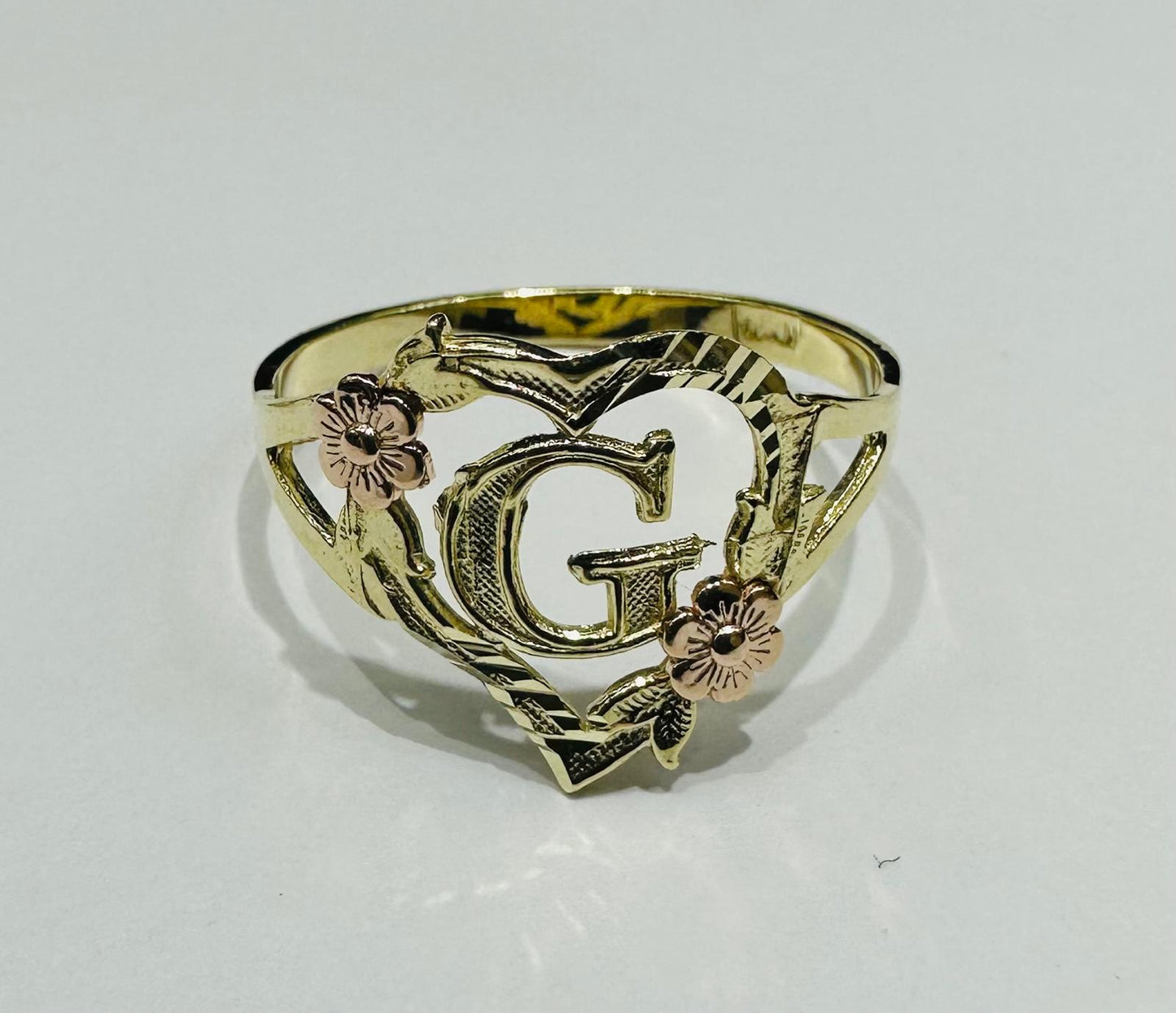 10K GOLD INITIAL "G" RING, SIZE: 9.0,  WEIGHT: 1.8gm