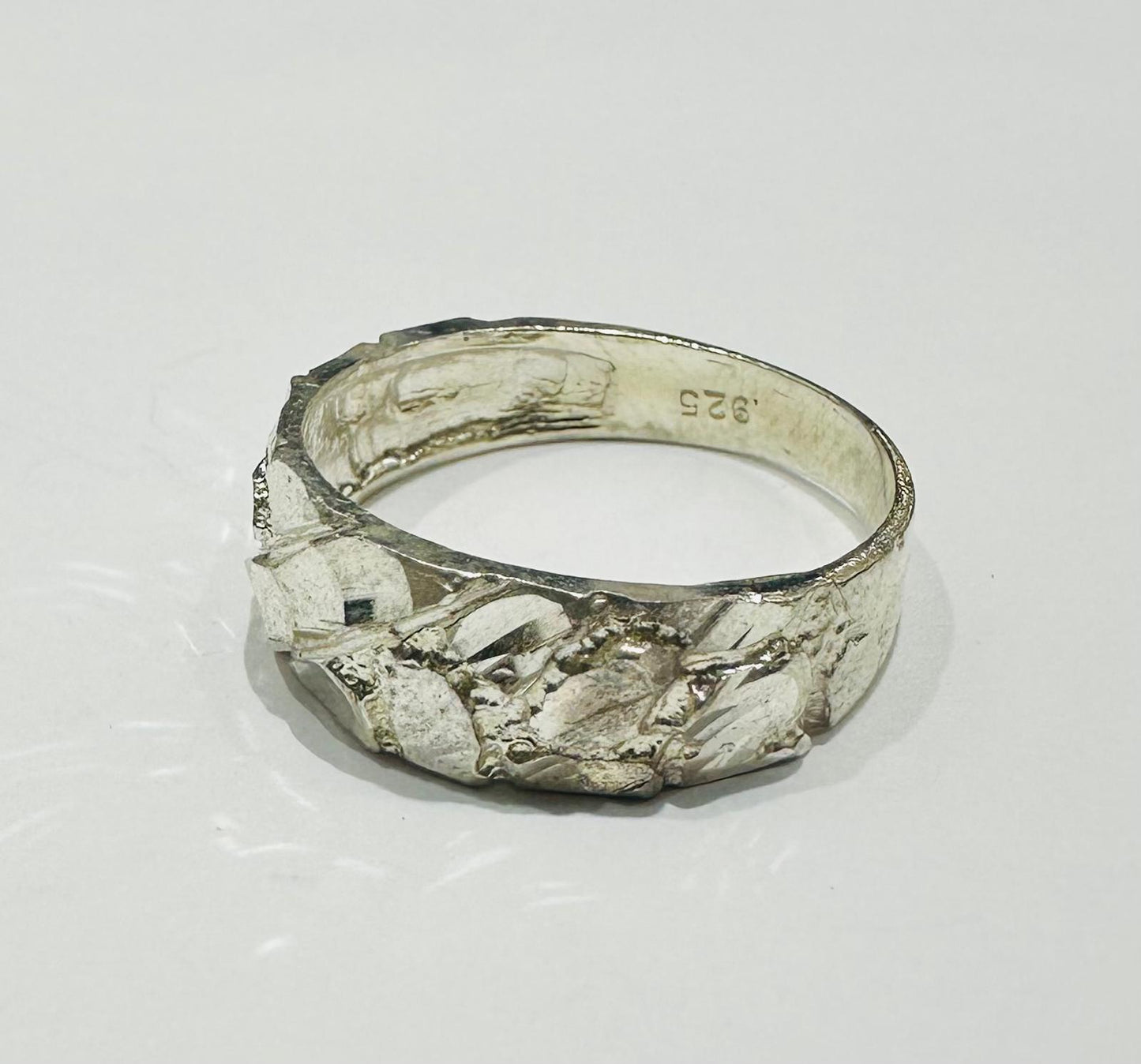 SILVER NUGGET RING, SIZE: 8.2 WEIGHT: 2.9gm