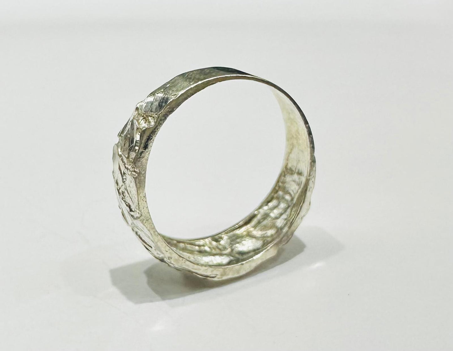 SILVER NUGGET RING, SIZE: 8.2 WEIGHT: 2.9gm