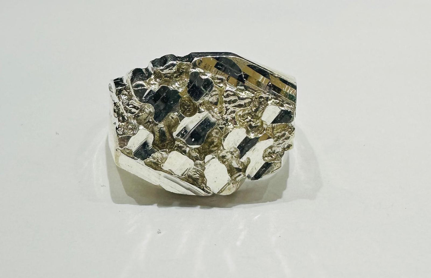 SILVER NUGGET RING, SIZE: 9.5 WEIGHT: 5.7gm