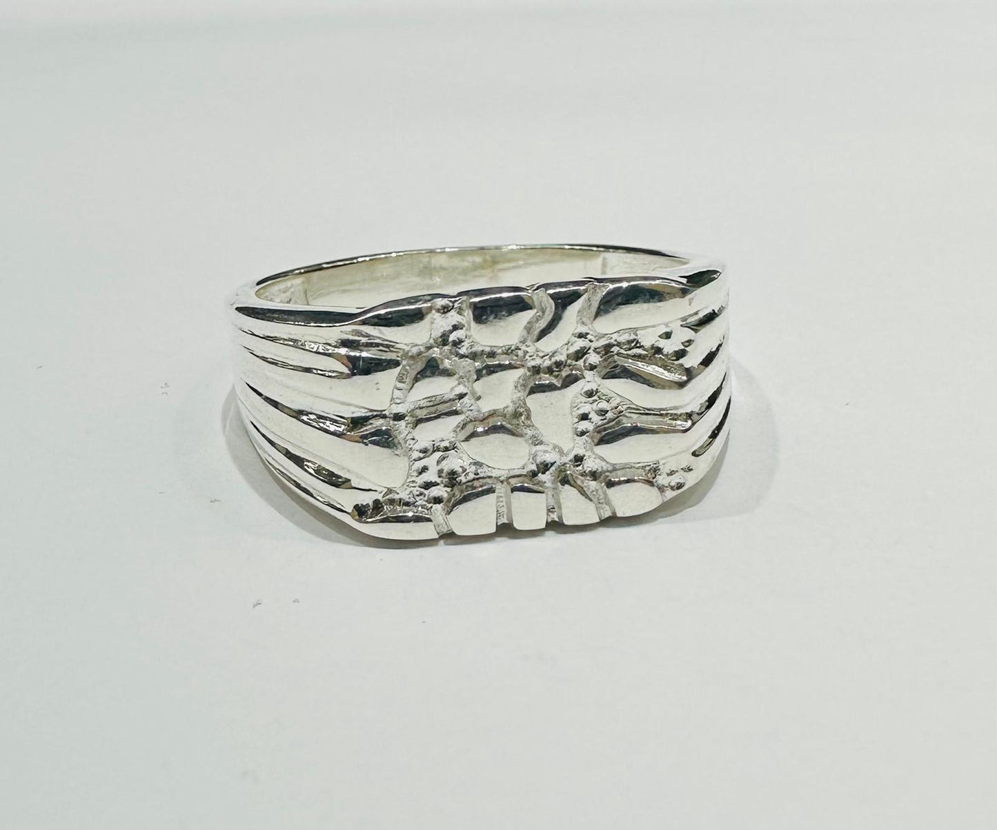 SILVER NUGGET RING, SIZE: 11.0 WEIGHT: 6.4gm