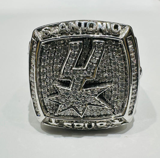 SILVER SAN ANTONIO SPURS- CHAMPIONSHIP RING WITH CZ STONES, SIZE: 10.5 WEIGHT: 23.8gm