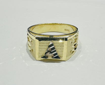 10K GOLD INITIAL LETTER RING "A"  SIZE: 8.0 WEIGHT: 2.6gm