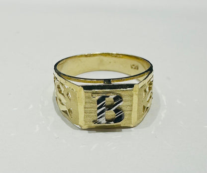 10K GOLD INITIAL LETTER RING "B"  SIZE: 7.8 WEIGHT: 2.7gm