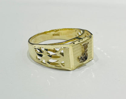 10K GOLD INITIAL LETTER RING "J"  SIZE: 8.0 WEIGHT: 2.9gm