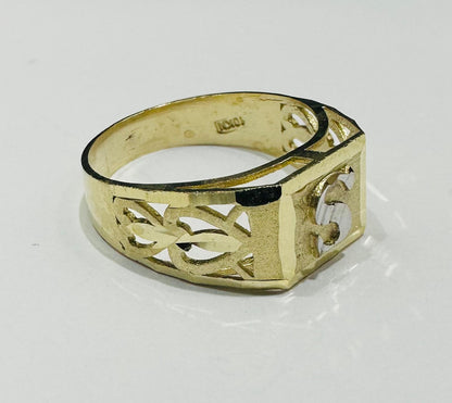 10K GOLD INITIAL LETTER RING "S"  SIZE: 7.5 WEIGHT: 2.8gm