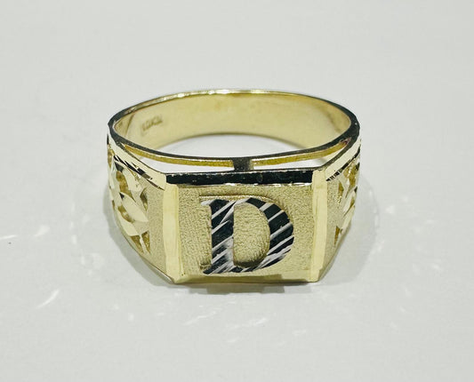 10K GOLD INITIAL LETTER RING "D"  SIZE: 8.0 WEIGHT: 3.0gm