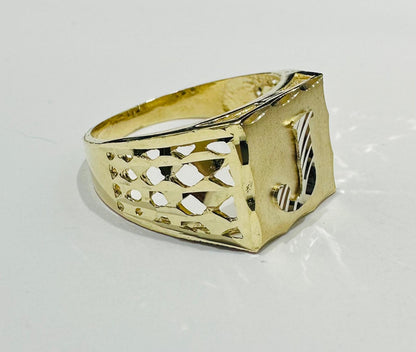 10K GOLD INITIAL LETTER RING "J"  SIZE: 10.0  WEIGHT: 3.7gm
