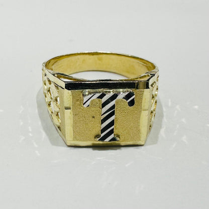 10K GOLD INITIAL LETTER RING "T"  SIZE: 9.5  WEIGHT: 4.4gm