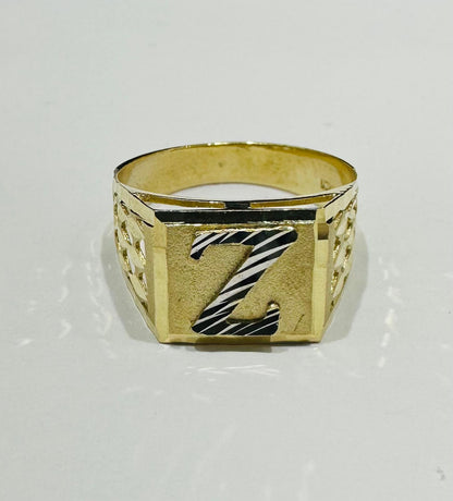 10K GOLD INITIAL LETTER RING "Z"  SIZE: 10.0  WEIGHT: 3.2gm