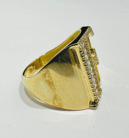 10K GOLD INITIAL LETTER "F" RING WITH CZ STONES-  SIZE: 7.8 WEIGHT: 4.0gm