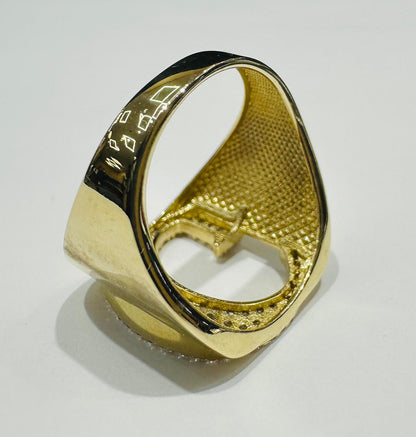 10K GOLD INITIAL LETTER "G" RING WITH CZ STONES-  SIZE: 7.4 WEIGHT: 4.0gm