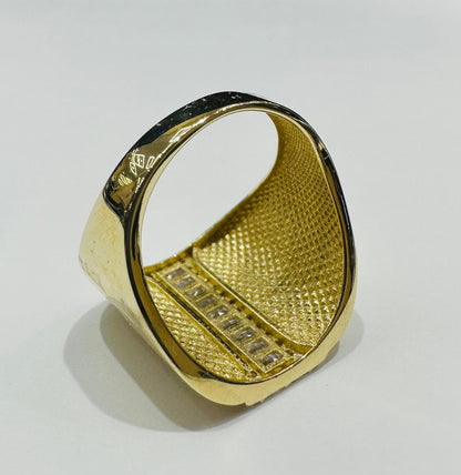 10K GOLD INITIAL LETTER "I" RING WITH CZ STONES-  SIZE: 7.4 WEIGHT: 4.3gm