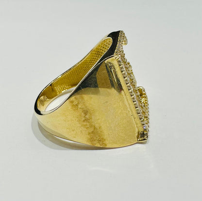 10K GOLD INITIAL LETTER "E" RING WITH CZ STONES-  SIZE: 7.6 WEIGHT: 3.9gm