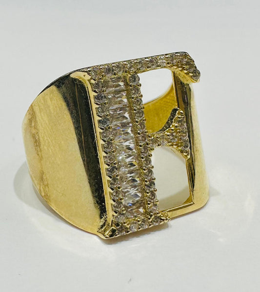 10K GOLD INITIAL LETTER "F" RING WITH CZ STONES-  SIZE: 7.8 WEIGHT: 4.0gm