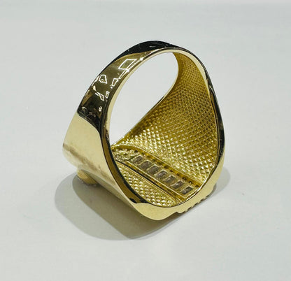 10K GOLD INITIAL LETTER "J" RING WITH CZ STONES-  SIZE: 8.0 WEIGHT: 4.3gm