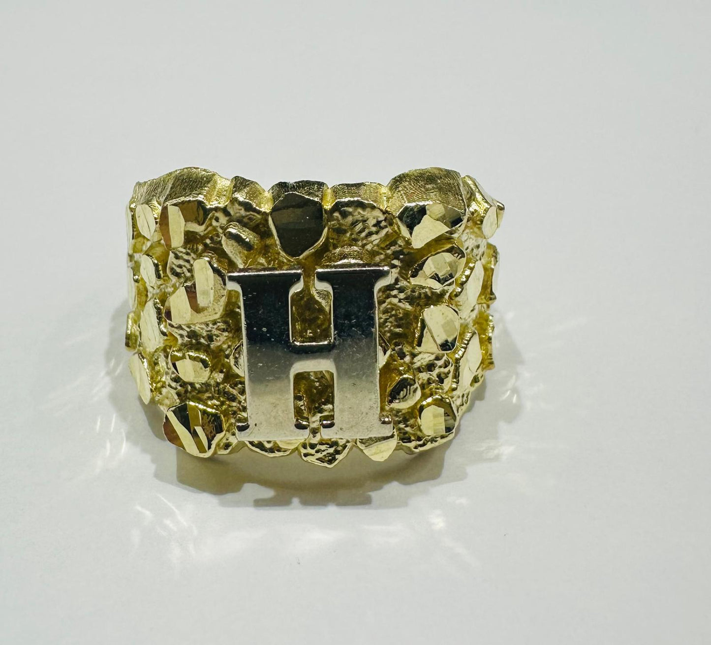 10K GOLD INITIAL LETTER "H" NUGGET RING - SIZE: 11.5 WEIGHT: 4.7gm