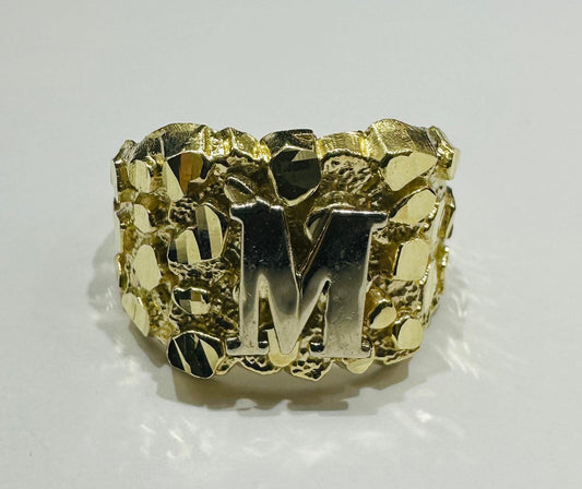 10K GOLD INITIAL LETTER "M" NUGGET RING - SIZE: 11.5 WEIGHT: 4.9gm