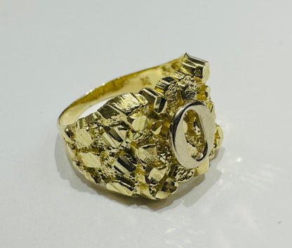 10K GOLD INITIAL LETTER "O" NUGGET RING - SIZE: 11.5 WEIGHT: 4.6gm