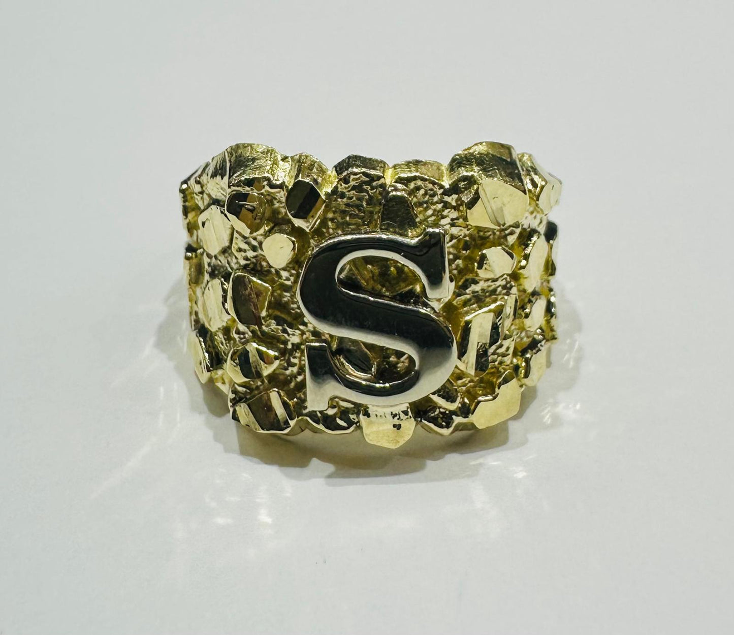 10K GOLD INITIAL LETTER "S" NUGGET RING - SIZE: 11.5 WEIGHT: 4.6gm
