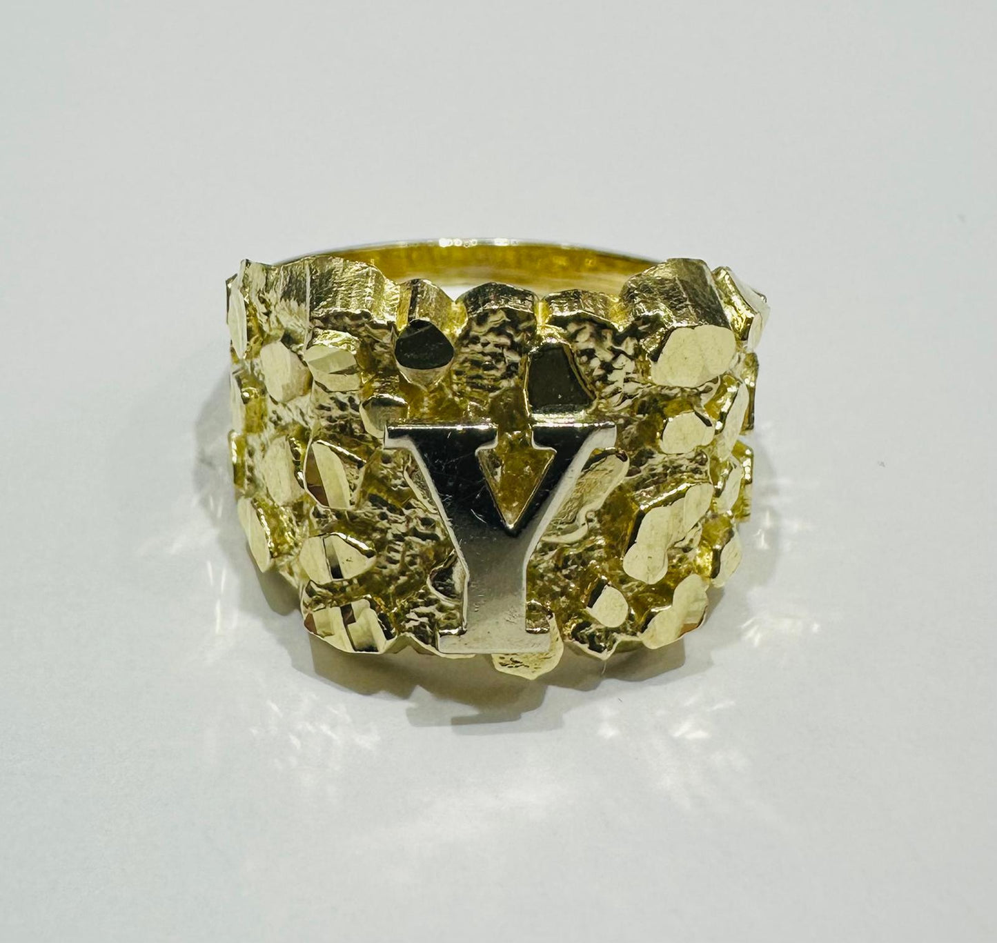 10K GOLD INITIAL LETTER "Y" NUGGET RING - SIZE: 11.5 WEIGHT: 4.6gm