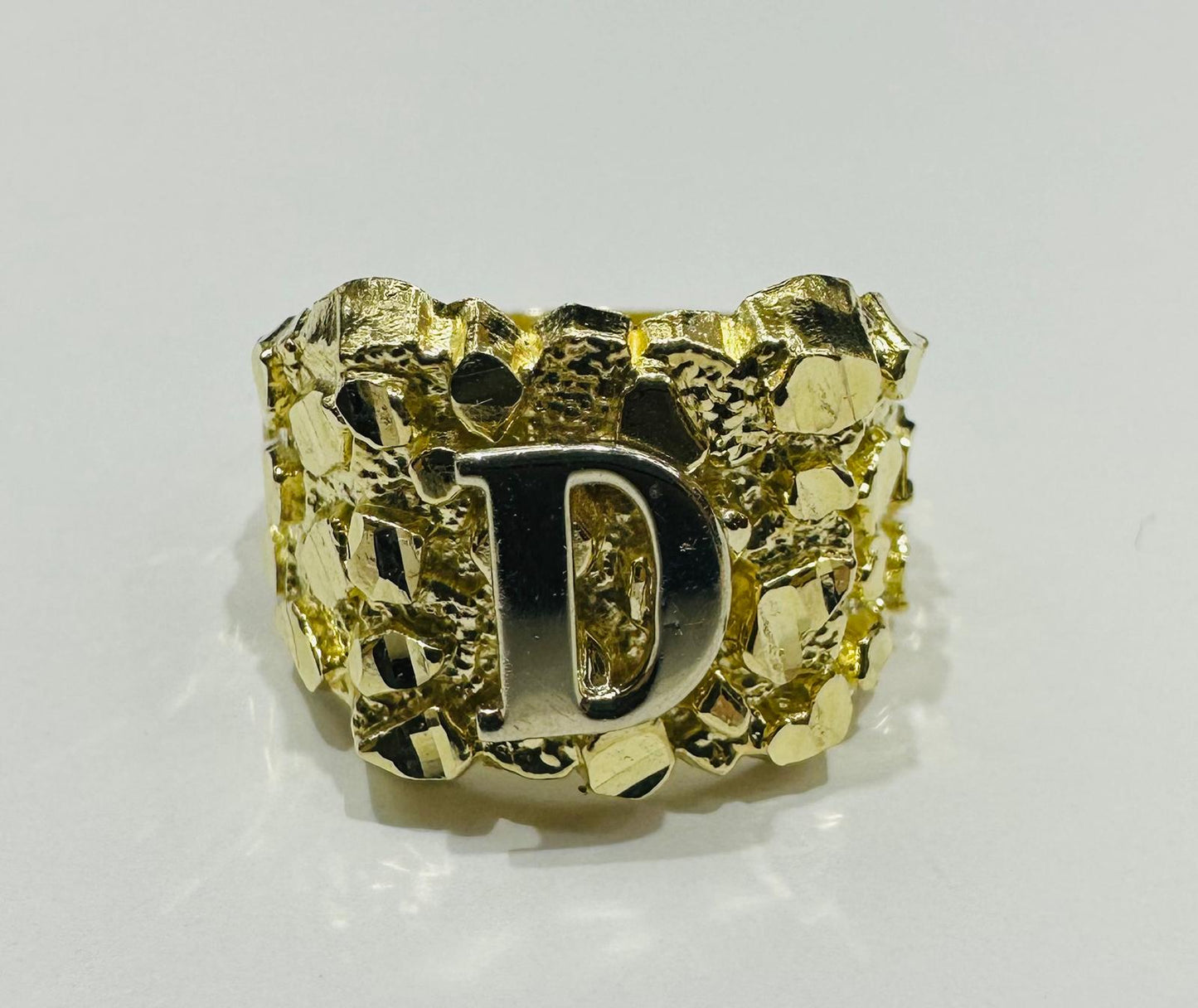 10K GOLD INITIAL LETTER "D" NUGGET RING - SIZE: 11.5 WEIGHT: 4.7gm