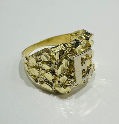 10K GOLD INITIAL LETTER "E" NUGGET RING - SIZE: 11.5 WEIGHT: 4.8gm