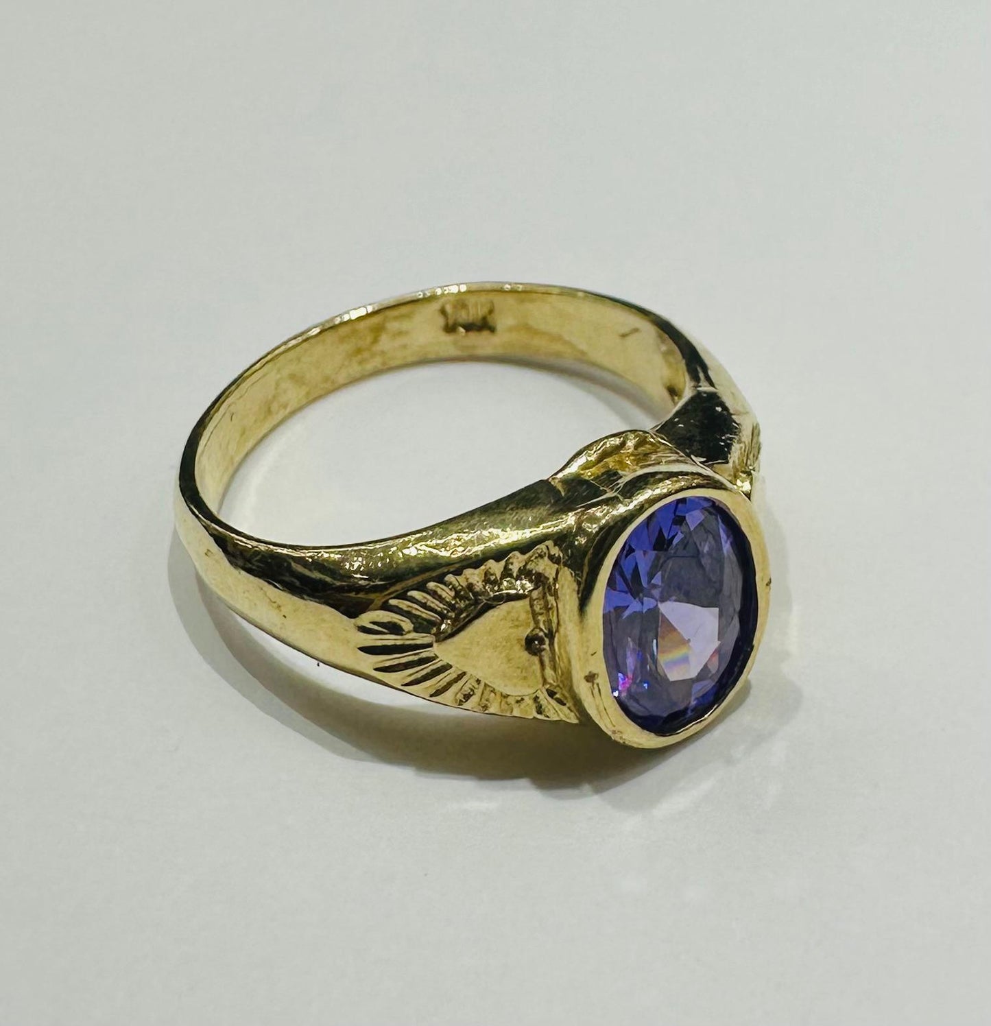 10K GOLD AMETHYST RING - SIZE: 3.0, WEIGHT: 1.9gm
