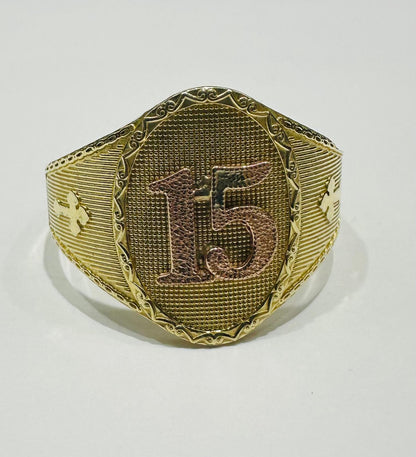 10K GOLD QUINCEANERA RING -SIZE: 8.4  WEIGHT: 3.7gm