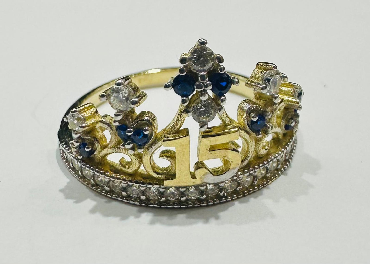 10K GOLD QUINCEANERA RING WITH CZ STONES -SIZE: 8.0  WEIGHT: 2.4gm