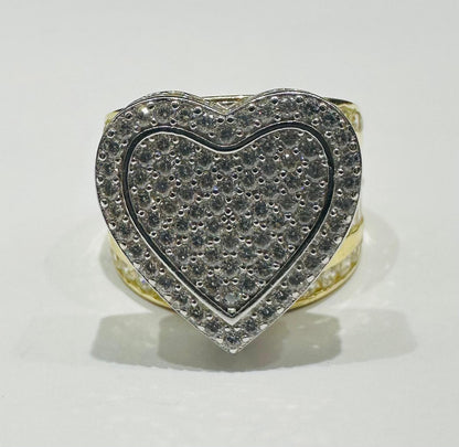 10K GOLD HEART CZ STONES RING -SIZE: 8.2  WEIGHT: 8.2gm