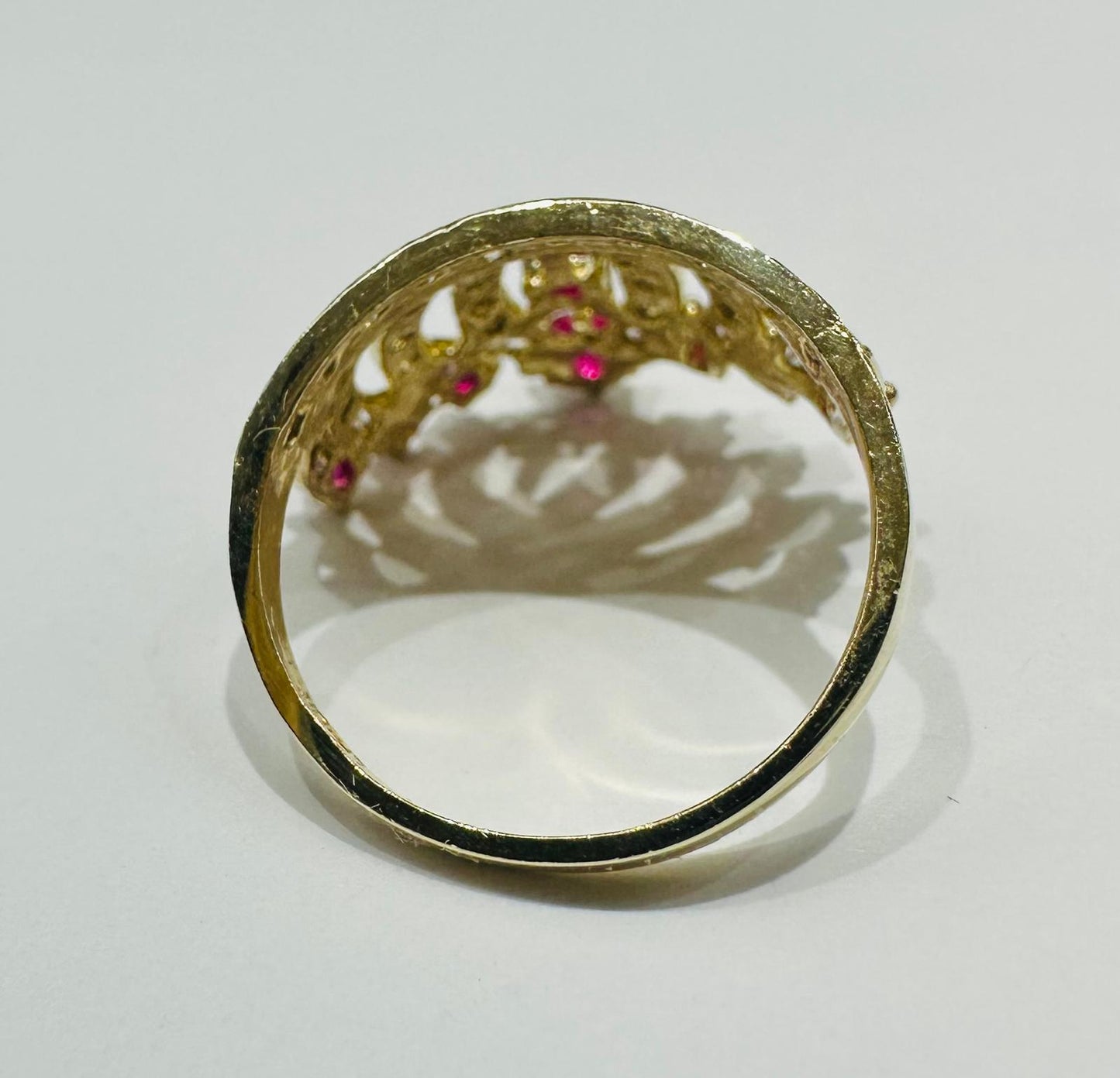10K GOLD CROWN WITH CZ STONES RING -SIZE: 7.0  WEIGHT: 3.2gm