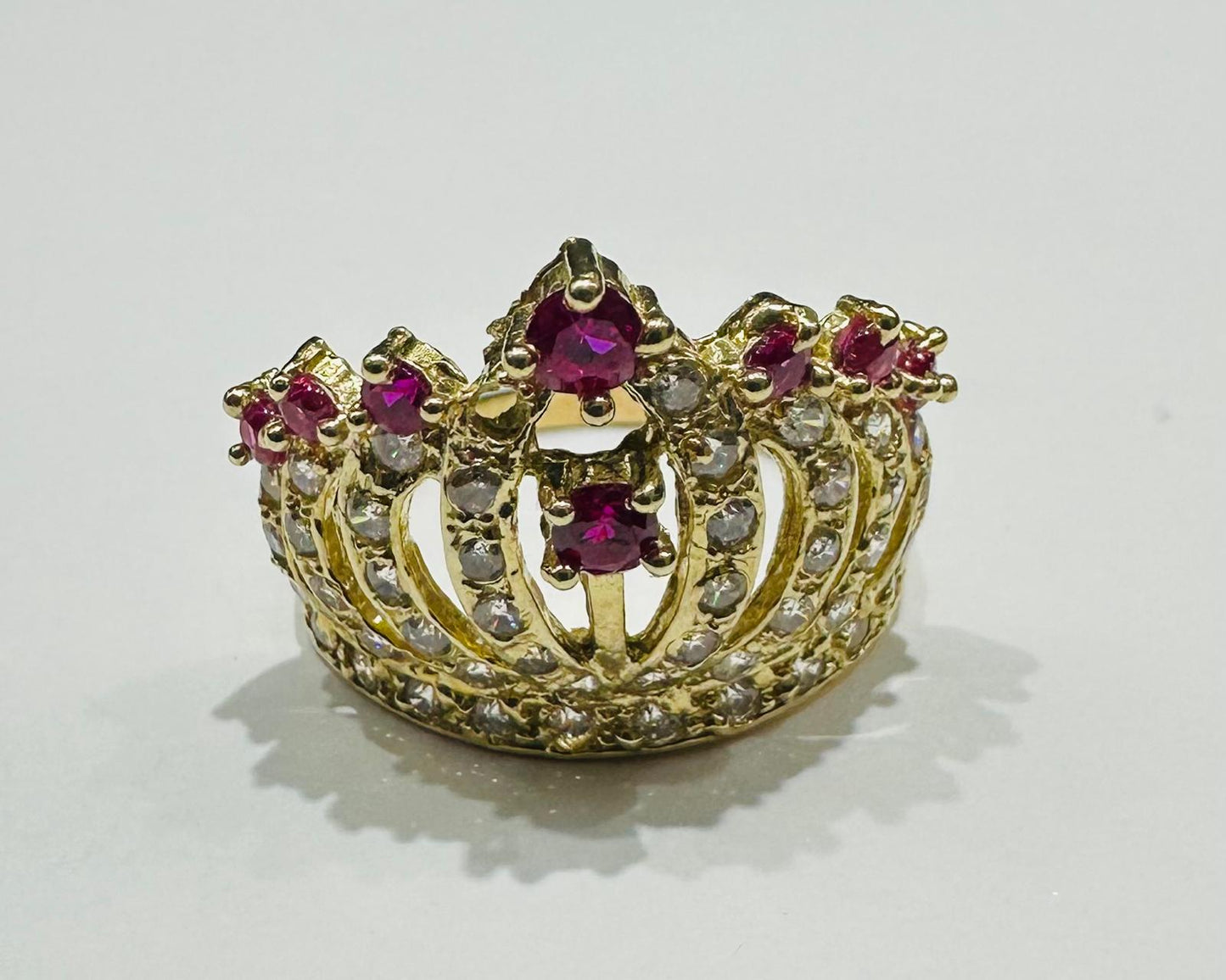 10K GOLD CROWN WITH CZ STONES RING -SIZE: 7.0  WEIGHT: 3.2gm