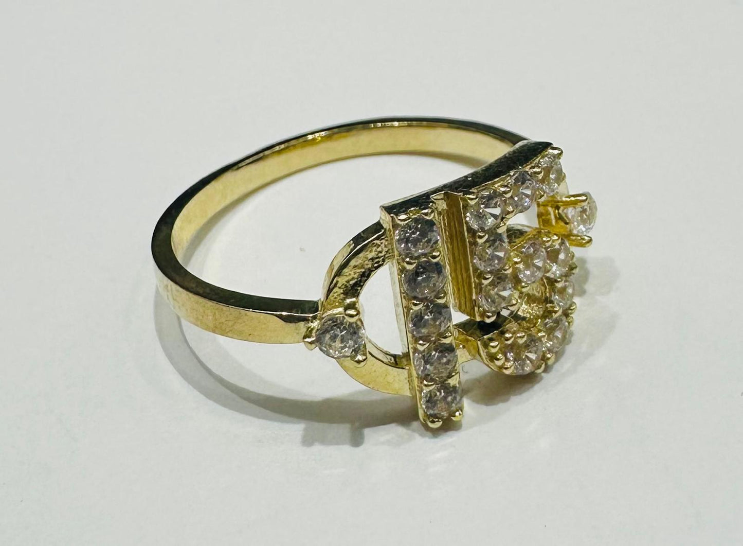 10K GOLD QUINCEANERA RING WITH CZ STONES -SIZE: 6.4 WEIGHT: 2.2gm