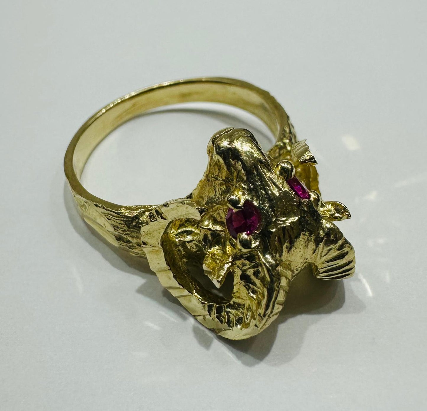 10K GOLD RAM HEAD RING WITH CZ STONES -SIZE: 5.8 WEIGHT: 4.5gm