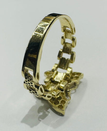 10K GOLD BUTTERFLY RING WITH CZ STONES -SIZE: 6.4 WEIGHT: 3.5gm