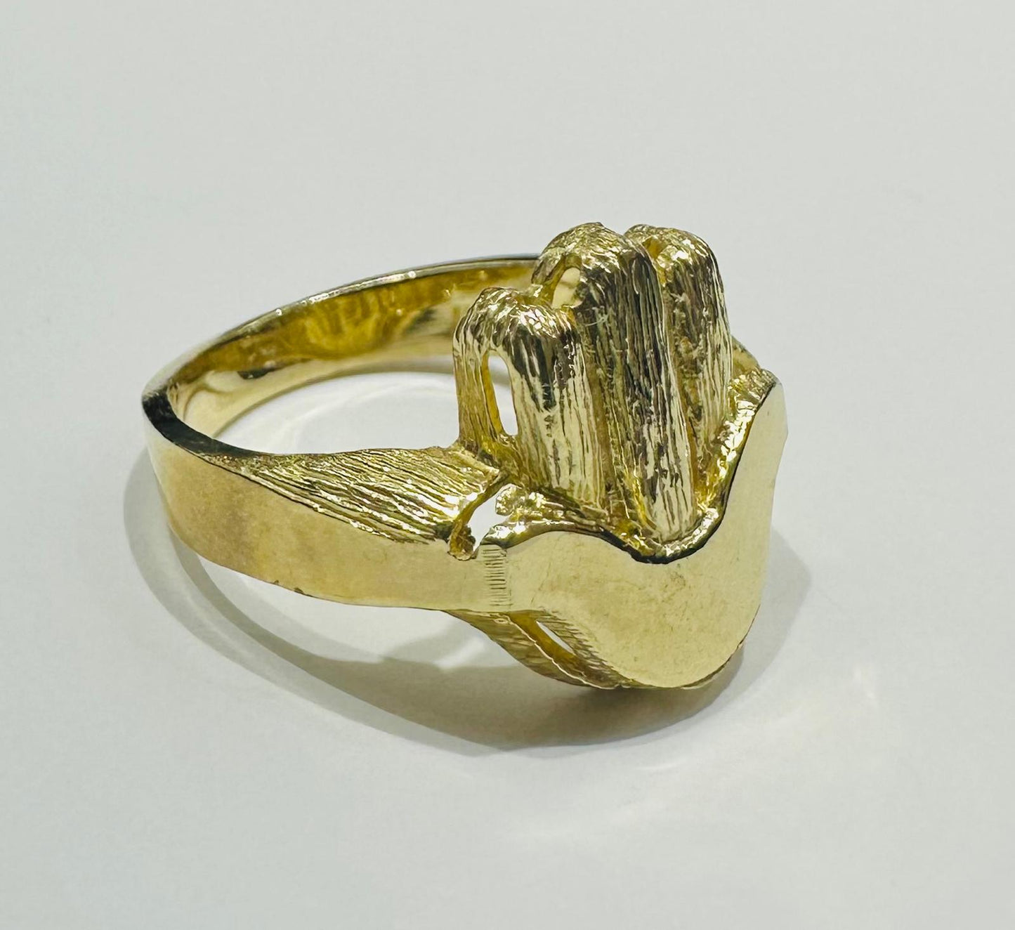10K GOLD HAMSA HAND RING -SIZE: 7.8 WEIGHT: 4.5gm