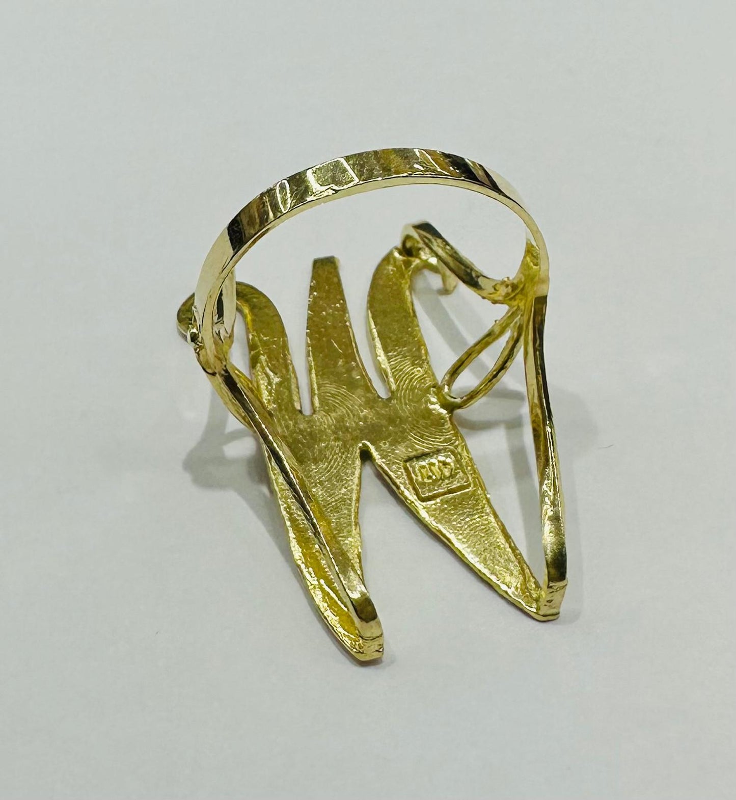 10K GOLD INITIAL LETTER "M" RING -WEIGHT: 3.6gm
