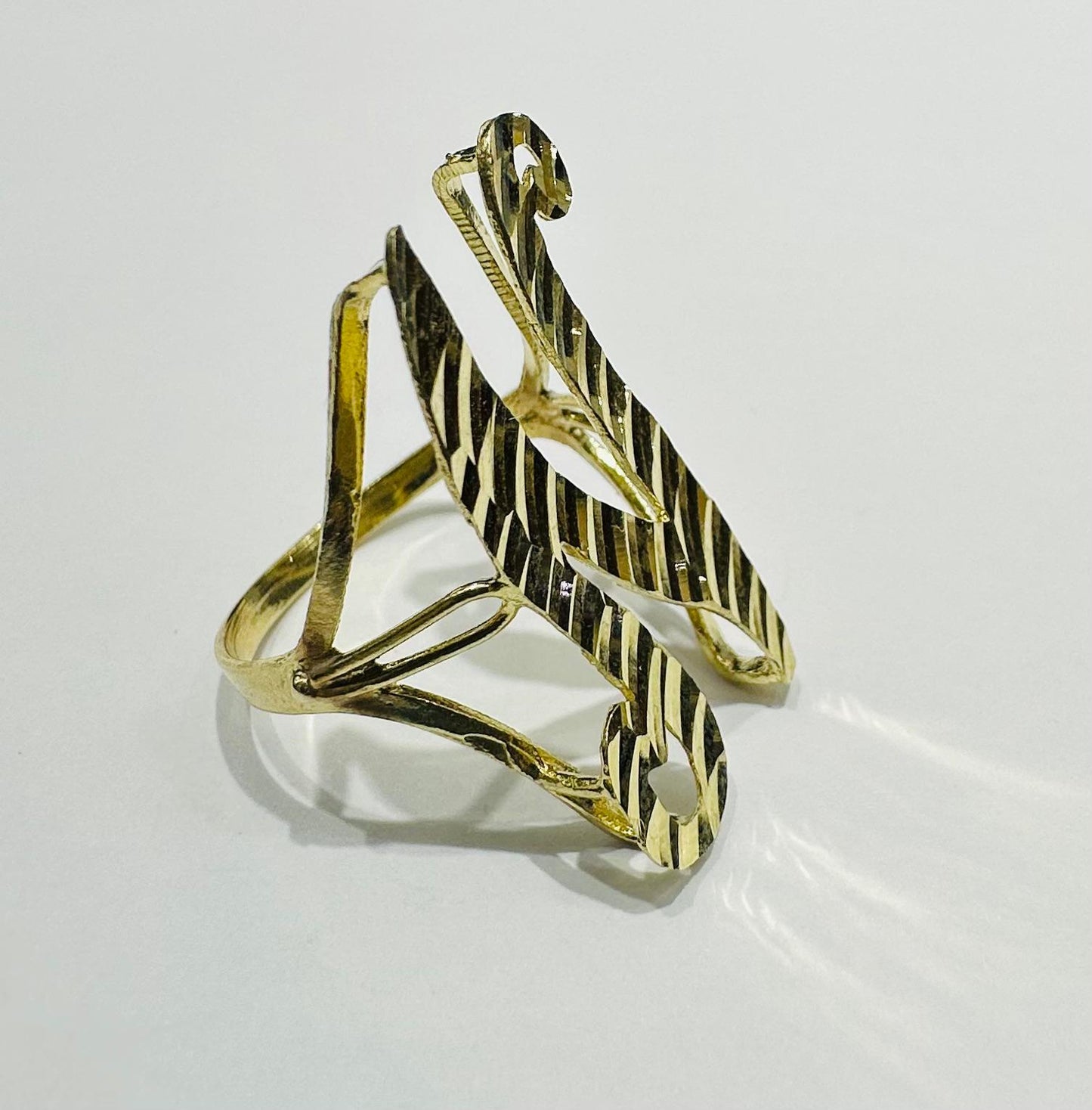 10K GOLD INITIAL LETTER "N" RING -WEIGHT: 3.4gm