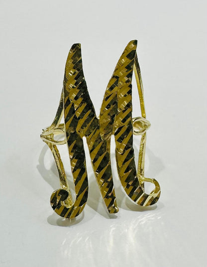 10K GOLD INITIAL LETTER "M" RING -WEIGHT: 3.6gm