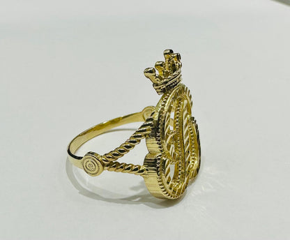10K GOLD INITIAL LETTER "B" RING WITH A CROWN -WEIGHT: 1.8gm