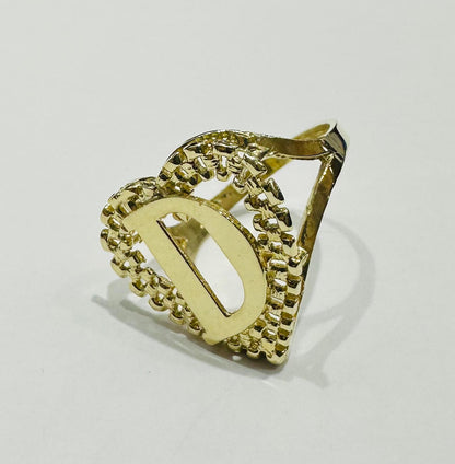 10K GOLD INITIAL LETTER "D" RING WITH A HEART -WEIGHT: 3.4gm