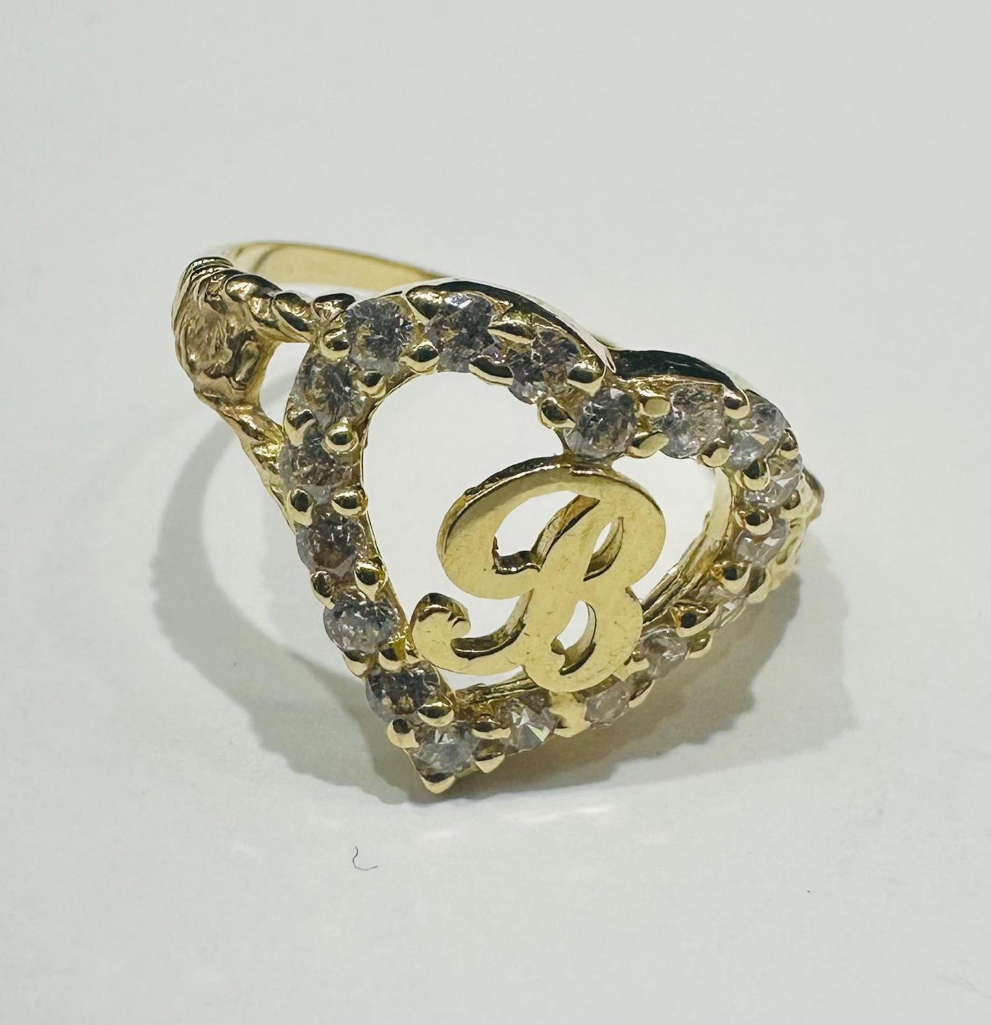 10K GOLD INITIAL LETTER "B" RING WITH A HEART -WEIGHT: 2.2gm