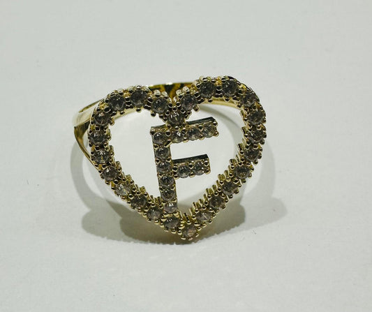 10K GOLD CZ STONES INITIAL LETTER "F" RING WITH A HEART -WEIGHT: 2.3gm