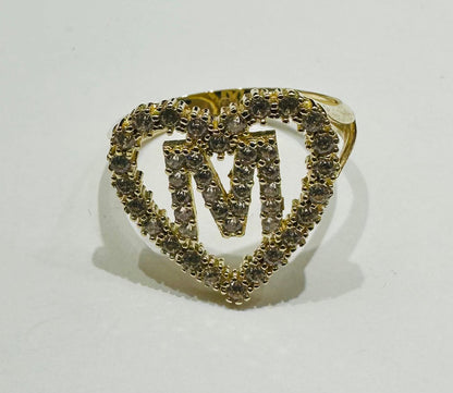 10K GOLD CZ STONES INITIAL LETTER "M" RING WITH A HEART -WEIGHT: 2.5gm