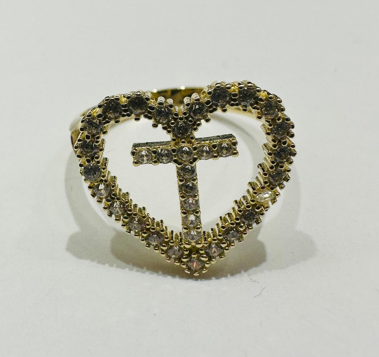 10K GOLD CZ STONES INITIAL LETTER "T" RING WITH A HEART -WEIGHT: 2.5gm